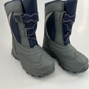 LL Beane snow boots size little kids size 11 gray